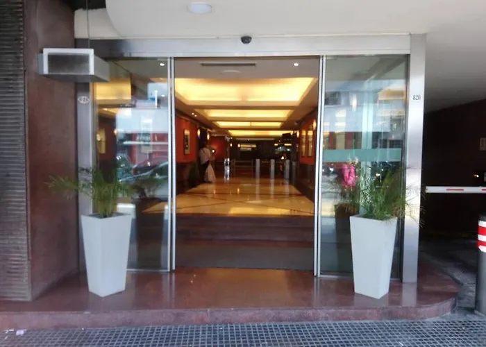 Avenida Corrientes, Obelisco, Cultura Y Confort